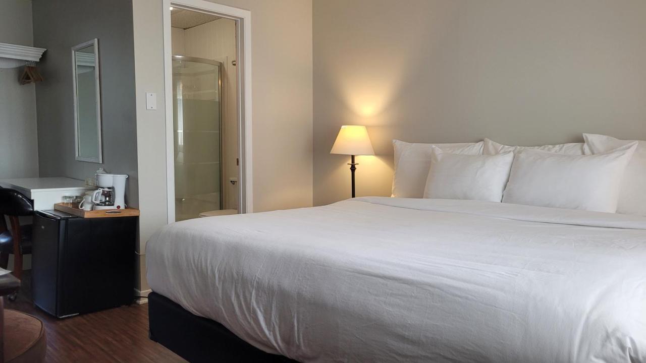 Hotel Aquamer Carleton-sur-Mer Exterior photo